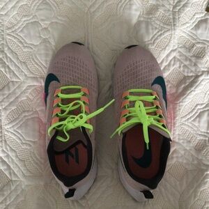 Nike Sneakers with neon laces